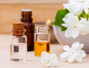 Lợi ích của tinh dầu hoa lài 10/90